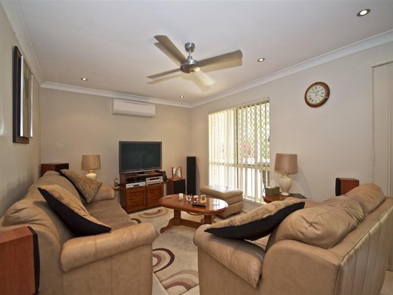 169 Greenacre Drive, Arundel QLD 4214