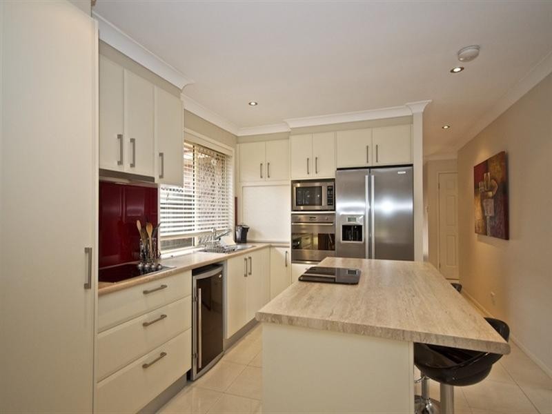 169 Greenacre Drive, Arundel QLD 4214