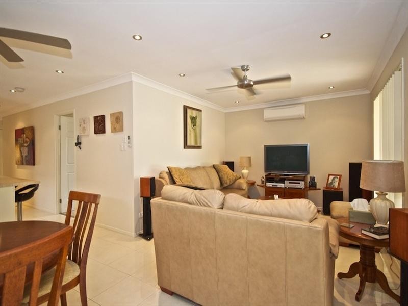 169 Greenacre Drive, Arundel QLD 4214