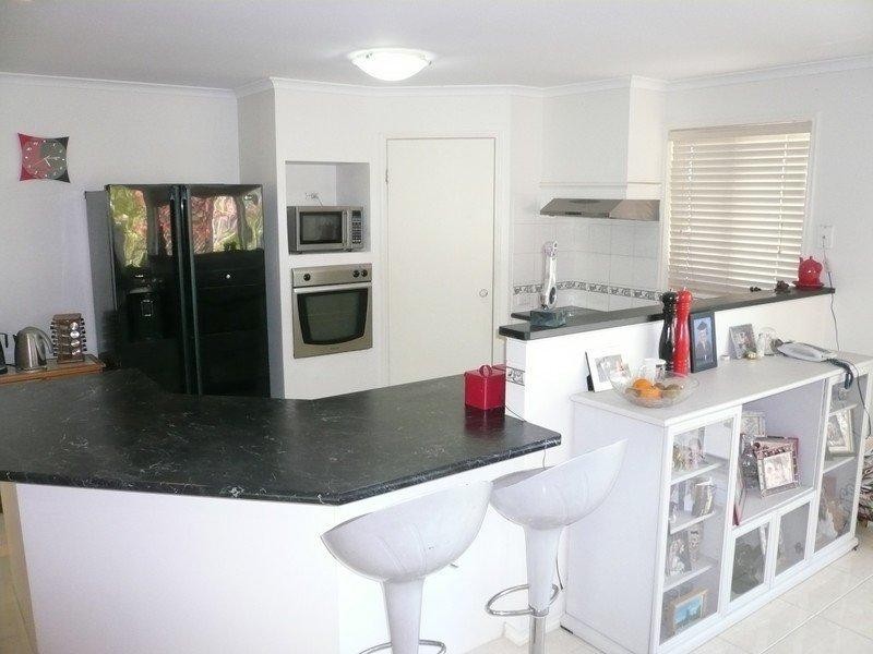 10 Buddy Holly Close, Parkwood QLD 4214