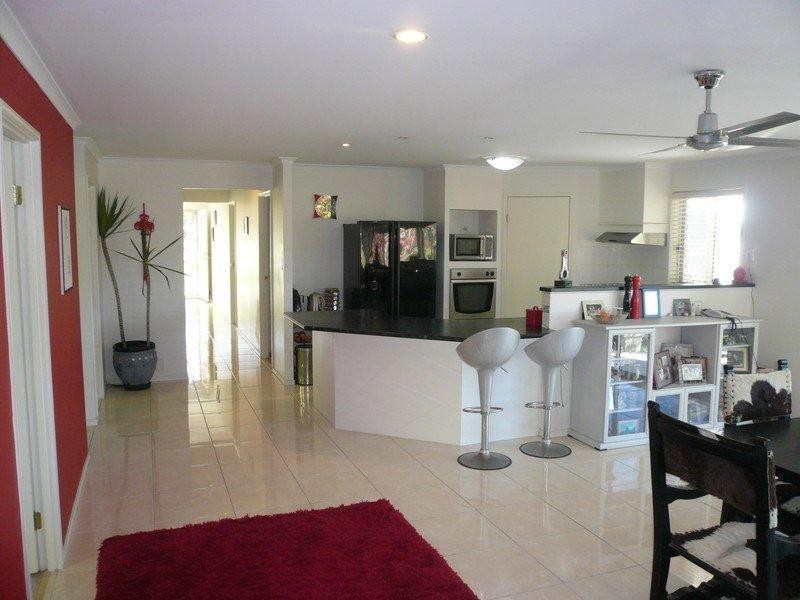 10 Buddy Holly Close, Parkwood QLD 4214