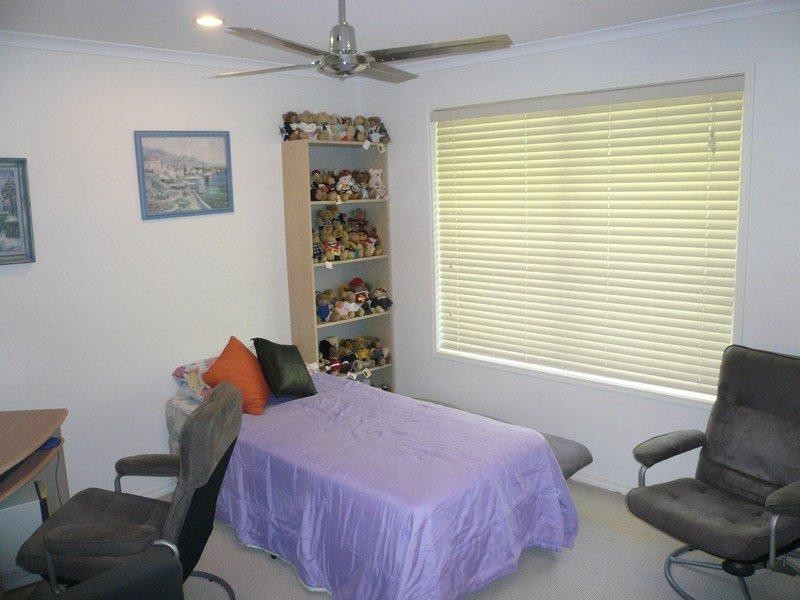 10 Buddy Holly Close, Parkwood QLD 4214