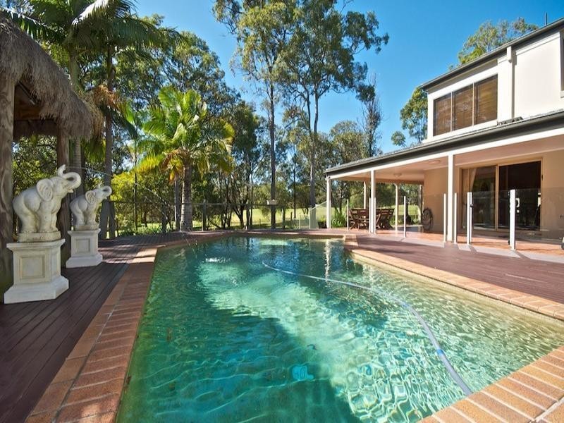 25 Hazel Court, Arundel QLD 4214