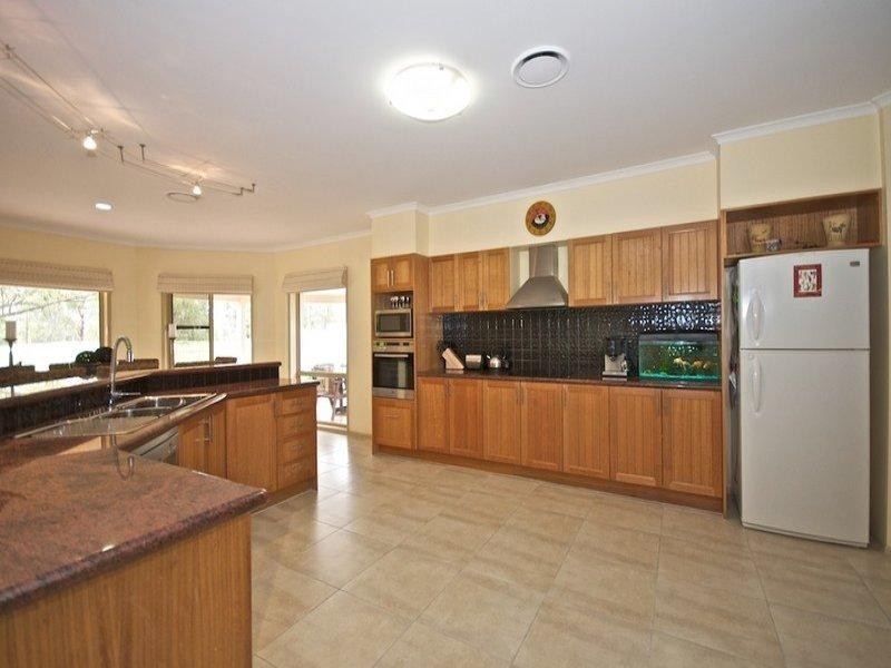 25 Hazel Court, Arundel QLD 4214