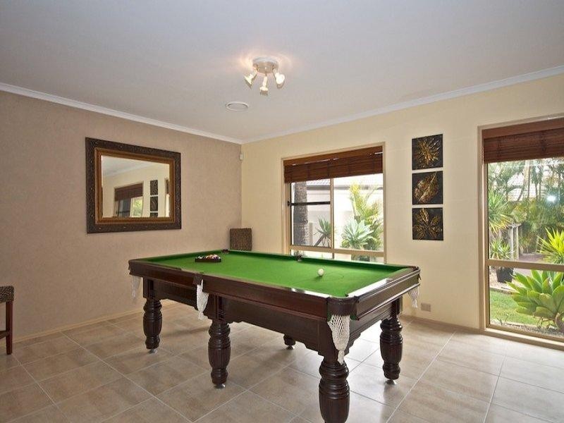 25 Hazel Court, Arundel QLD 4214