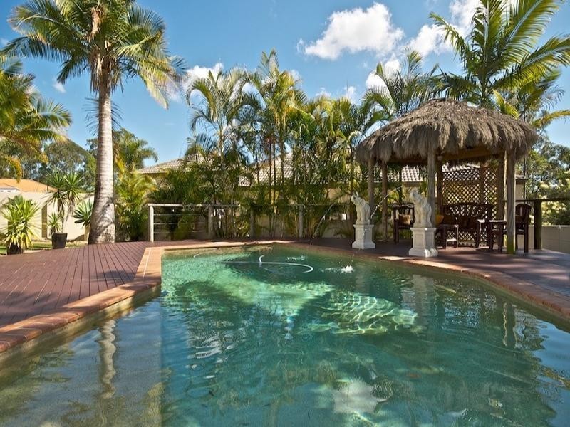 25 Hazel Court, Arundel QLD 4214