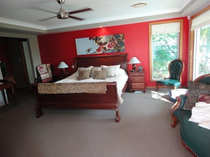 39 Uplands Drive, Parkwood QLD 4214