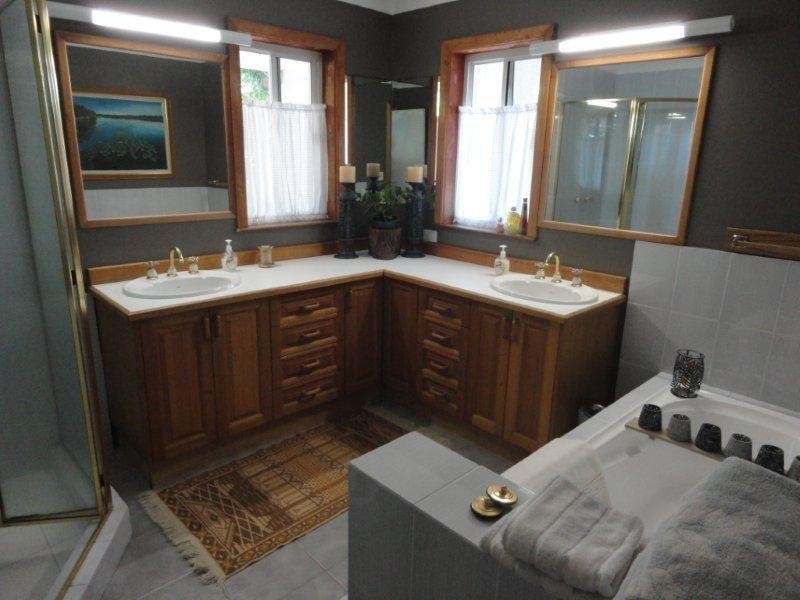 39 Uplands Drive, Parkwood QLD 4214