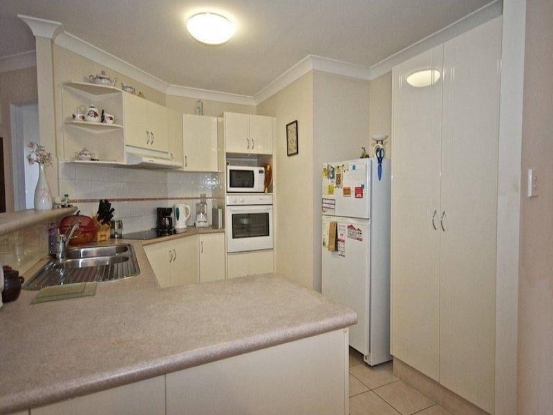 27 Christina Ryan Way, Arundel QLD 4214