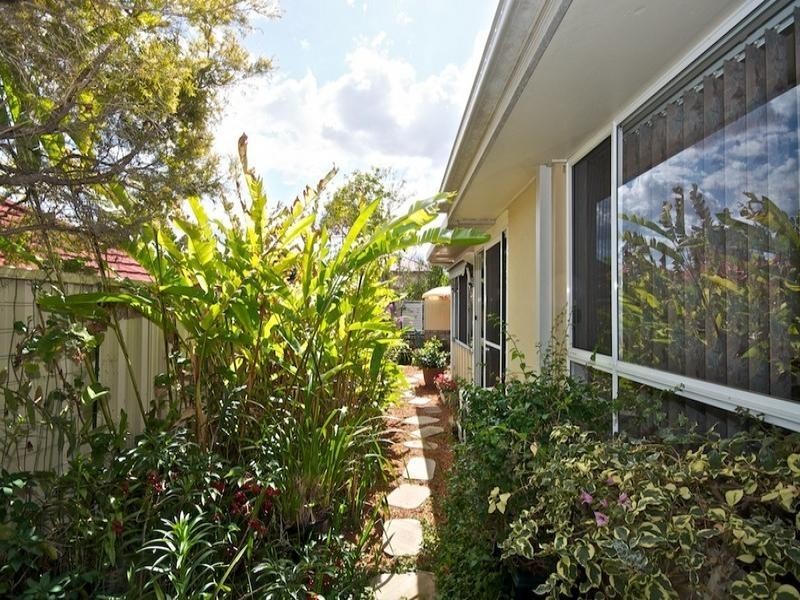 27 Christina Ryan Way, Arundel QLD 4214