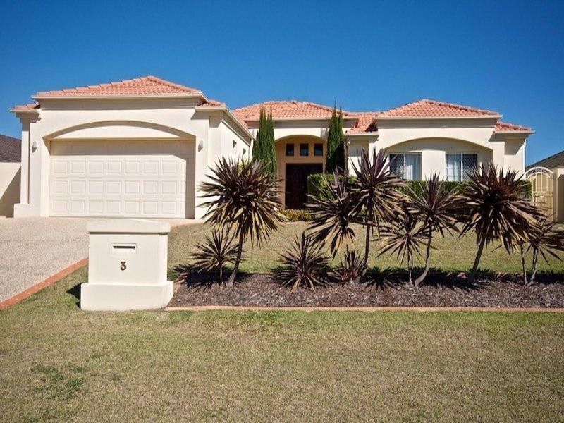 3 London Chase, Arundel QLD 4214