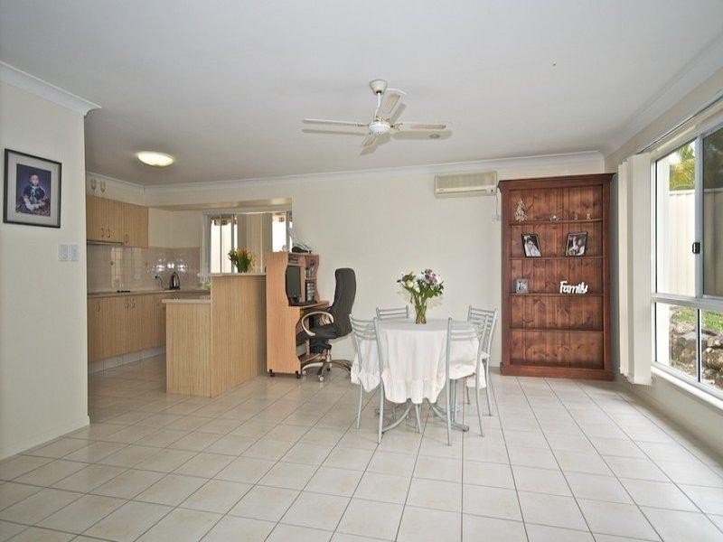 12 Respall Way, Arundel QLD 4214
