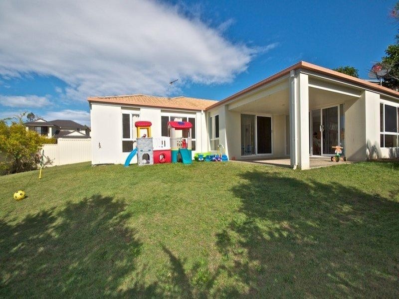 12 Respall Way, Arundel QLD 4214
