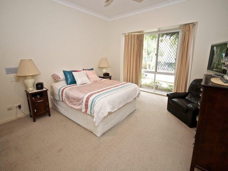 50 Fitzalan Circuit, Arundel QLD 4214