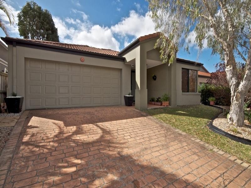 4 Harrow Place, Arundel QLD 4214