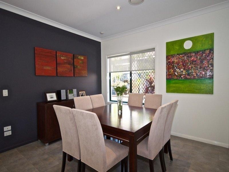 10 Steyning Court, Arundel QLD 4214