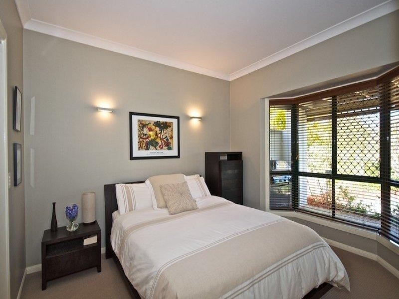 10 Steyning Court, Arundel QLD 4214