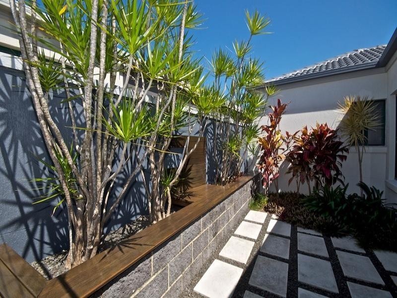 10 Steyning Court, Arundel QLD 4214