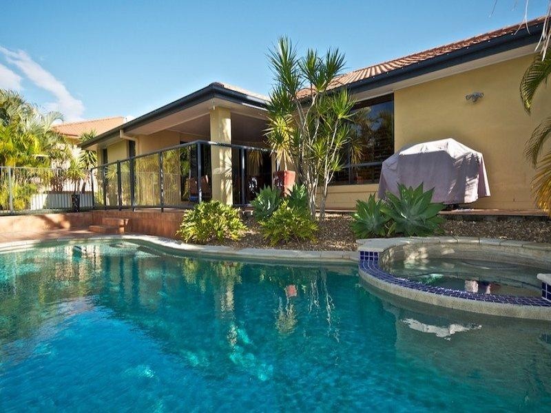 7 Midhurst Court, Arundel QLD 4214