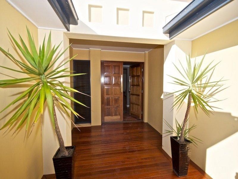 7 Midhurst Court, Arundel QLD 4214