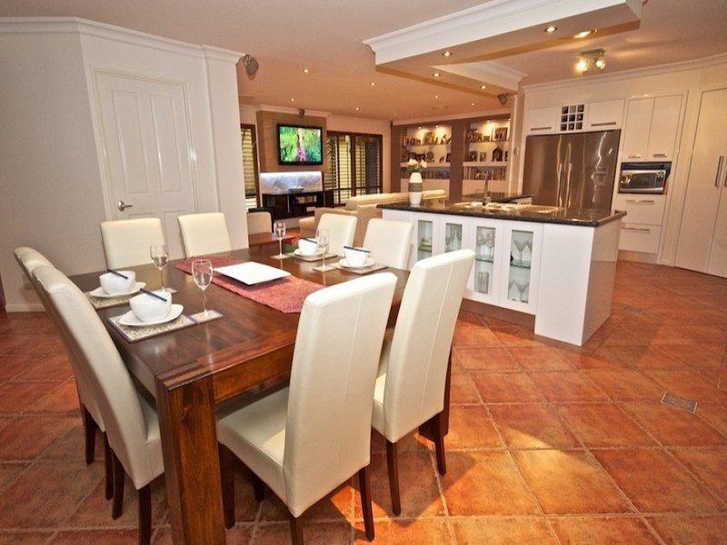 7 Midhurst Court, Arundel QLD 4214