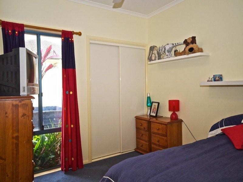 57 Arun Drive, Arundel QLD 4214