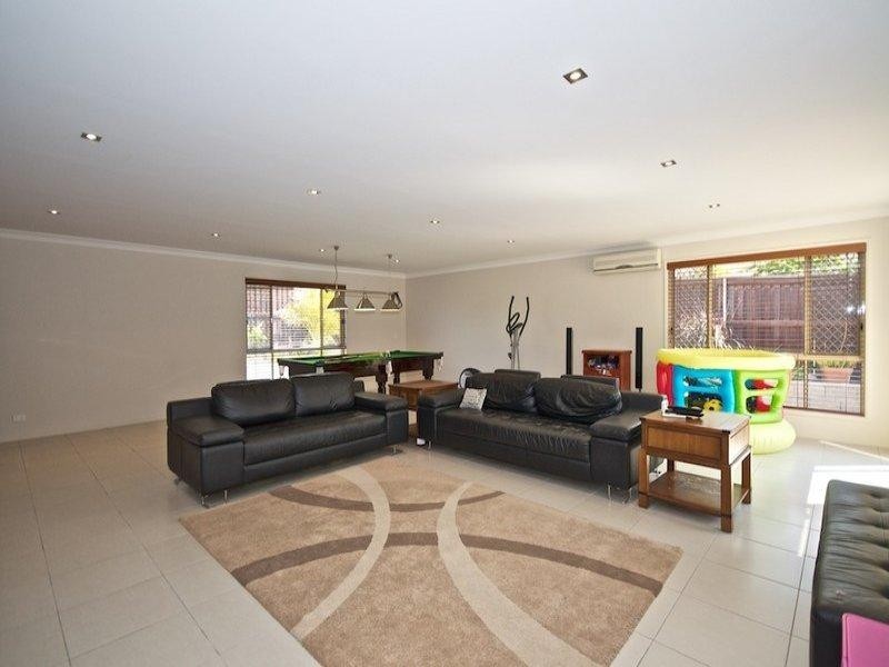 43 Inverness Way, Parkwood QLD 4214