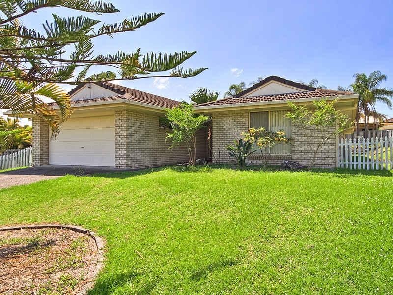 4 Woodstock Court, Parkwood QLD 4214