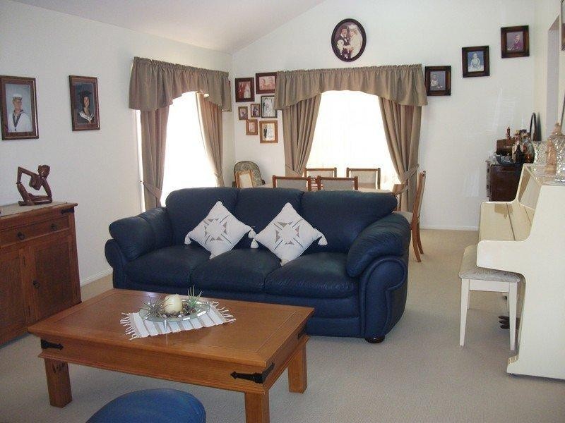 63 Tranquility Circuit, Hope Island QLD 4212