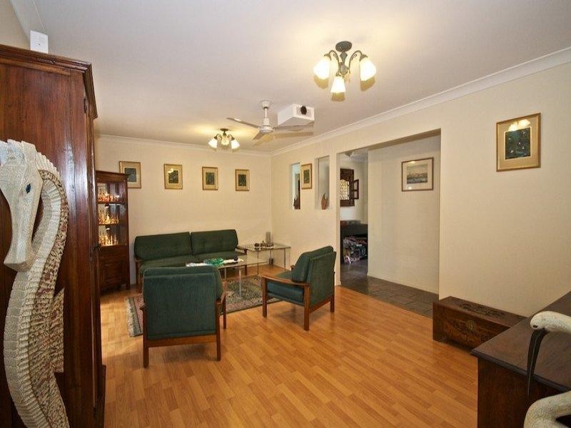 16 Daintree Drive, Parkwood QLD 4214