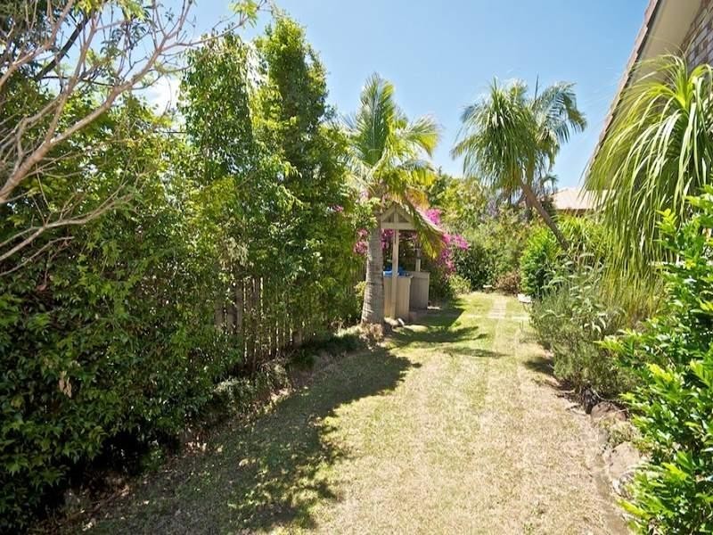 16 Daintree Drive, Parkwood QLD 4214