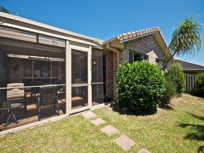 16 Daintree Drive, Parkwood QLD 4214