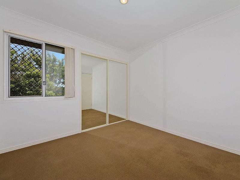 4 Oxbridge Chase, Arundel QLD 4214