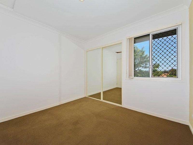 4 Oxbridge Chase, Arundel QLD 4214