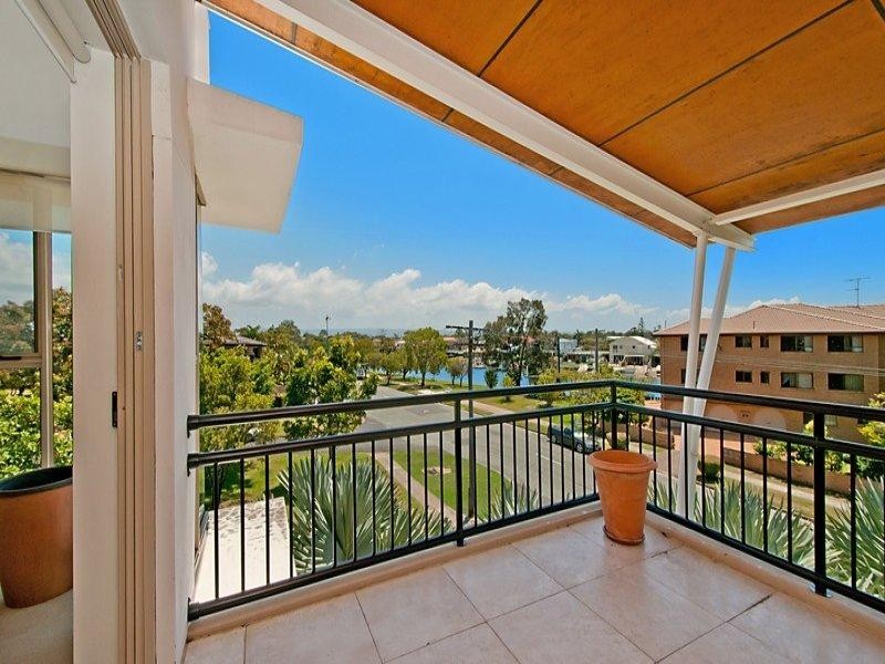 6/2 Oleander Avenue, Biggera Waters QLD 4216