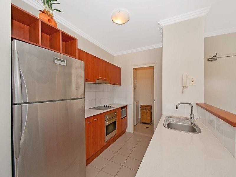 6/2 Oleander Avenue, Biggera Waters QLD 4216