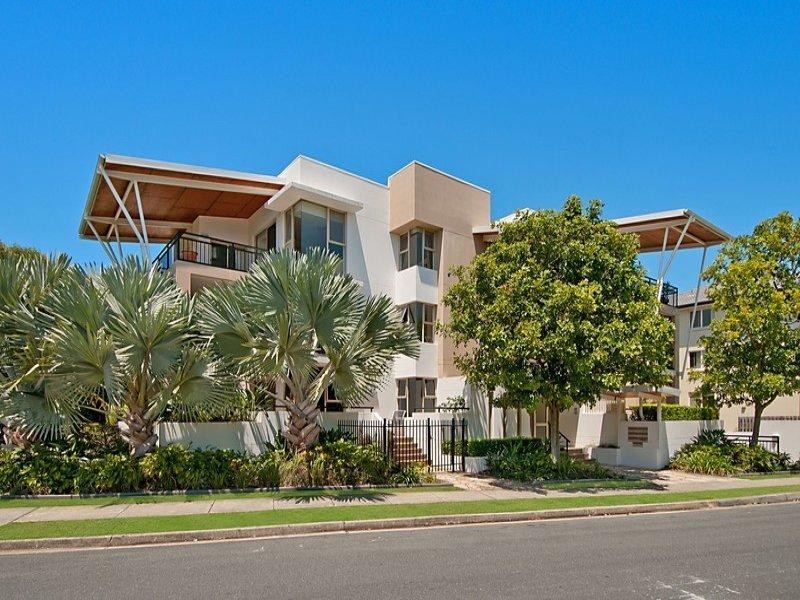 6/2 Oleander Avenue, Biggera Waters QLD 4216