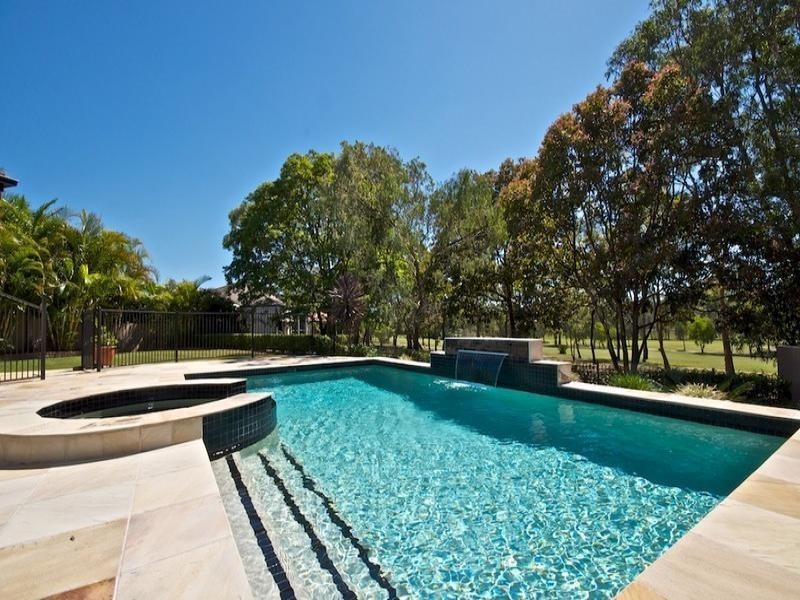 14 Torquay Place, Arundel QLD 4214