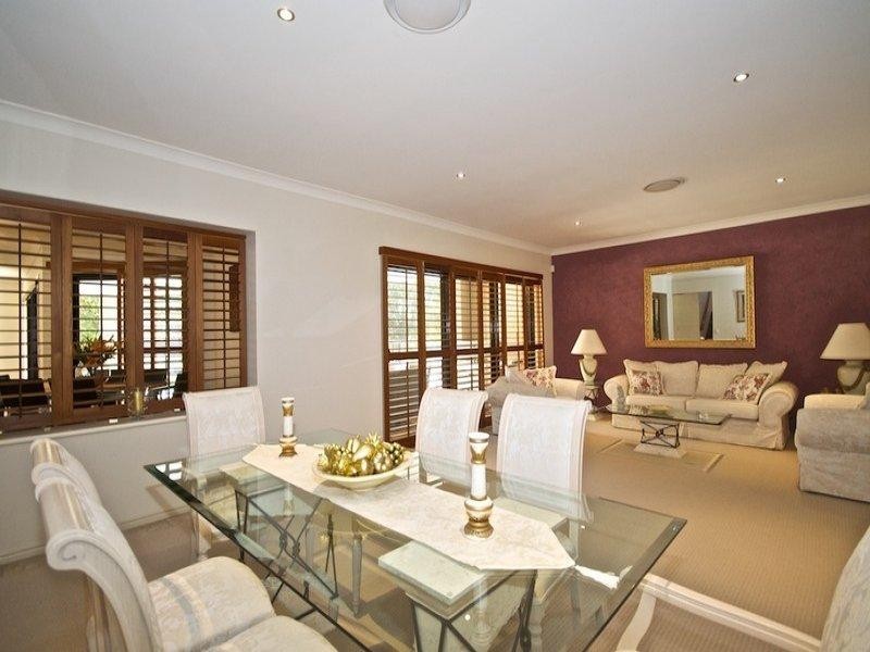 14 Torquay Place, Arundel QLD 4214