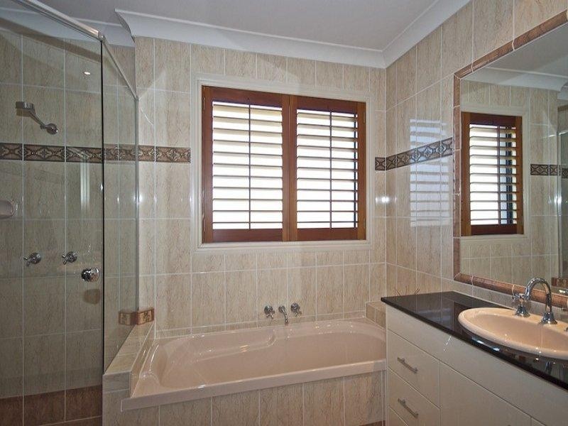 14 Torquay Place, Arundel QLD 4214