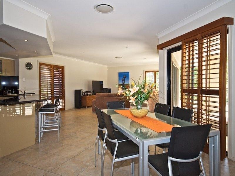 14 Torquay Place, Arundel QLD 4214