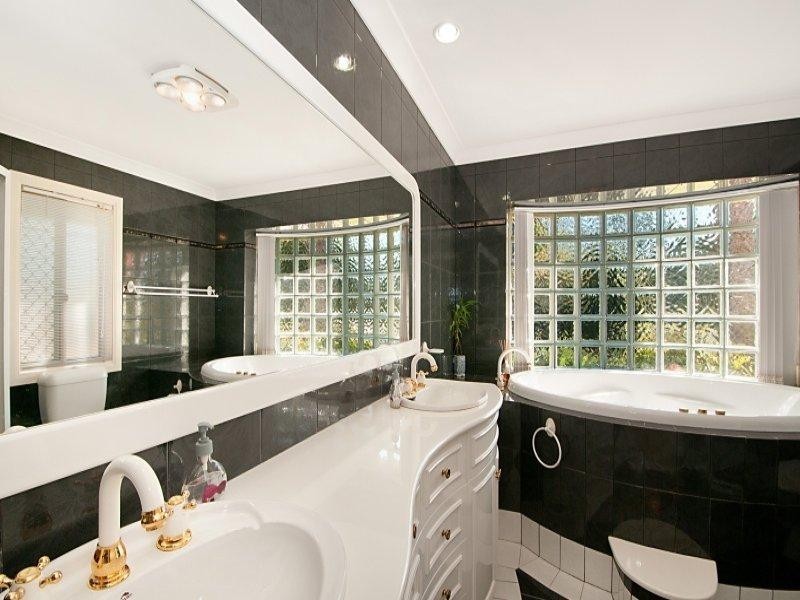 19 Fitzalan Circuit, Arundel QLD 4214