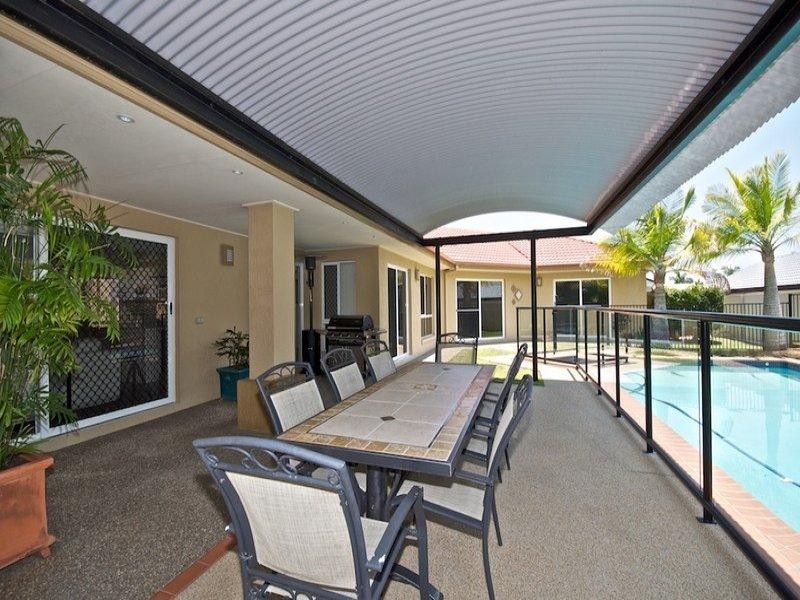 17 Pearson Close, Arundel QLD 4214