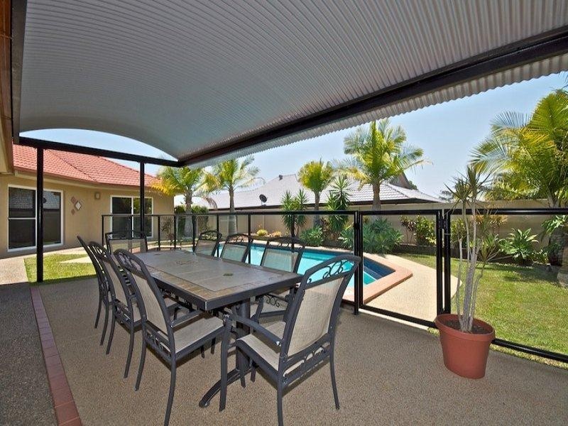 17 Pearson Close, Arundel QLD 4214