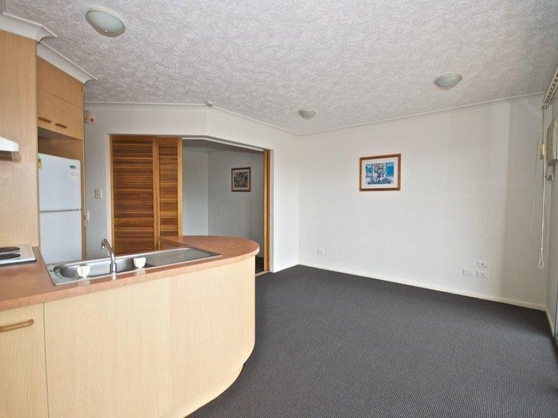 28/106 Marine Parade, Southport QLD 4215