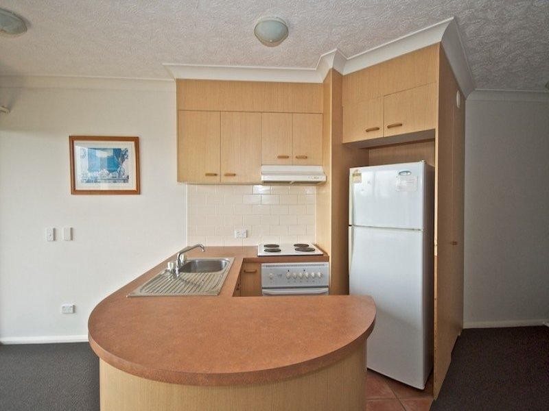 28/106 Marine Parade, Southport QLD 4215