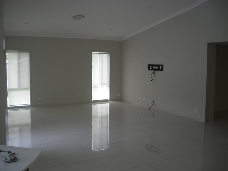 116 Arun Drive, Arundel QLD 4214