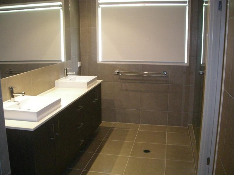 116 Arun Drive, Arundel QLD 4214