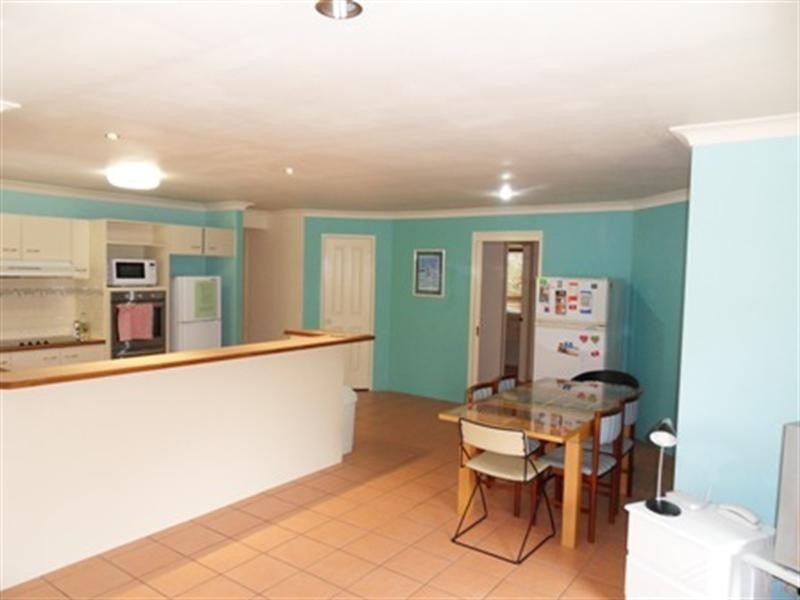 15 Cherry Hill Crescent, Parkwood QLD 4214