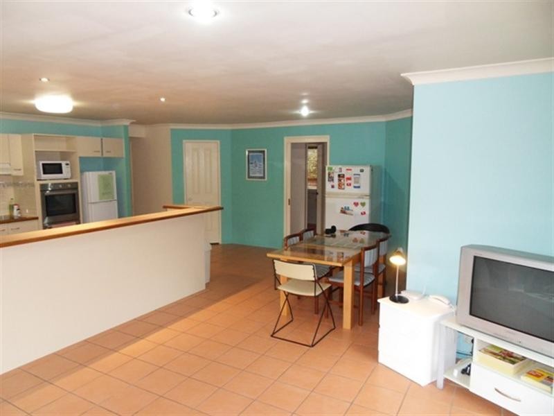 15 Cherry Hill Crescent, Parkwood QLD 4214